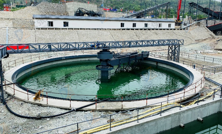 新一代無阻塞微量加藥濃密機